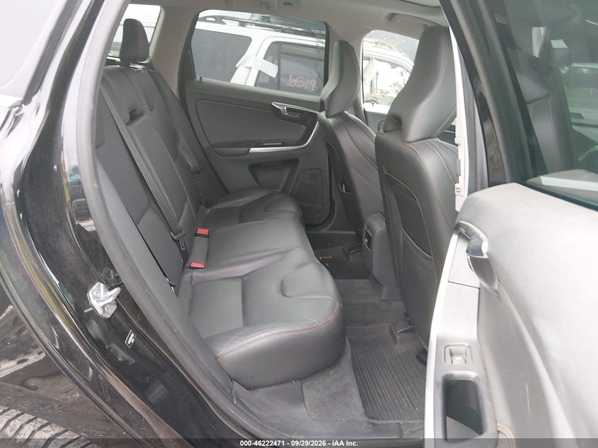 VOLVO XC60 - zdjęcie 8