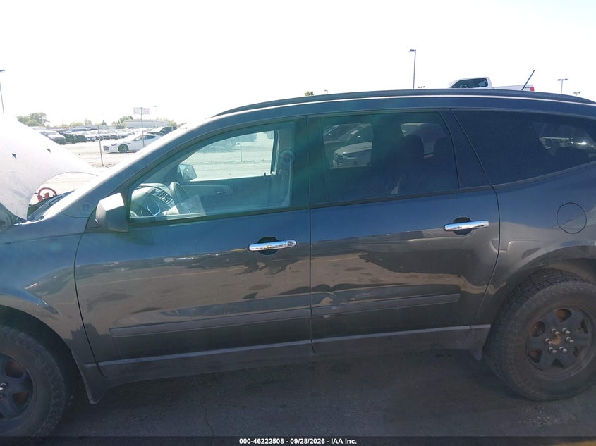CHEVROLET TRAVERSE 2011 VIN 1GNKRFED0BJ336295
