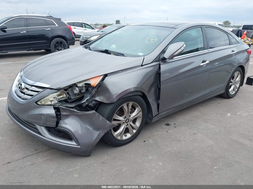 2013 Hyundai Sonata, По колу, IAAI, VIN 5NPEC4AC4DH547813 — фото 2
