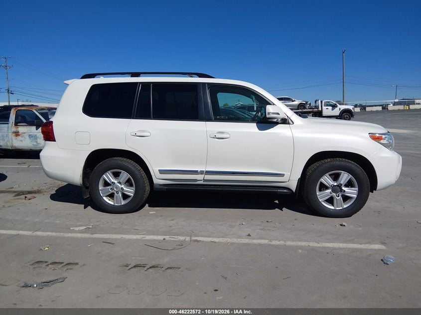 TOYOTA LAND CRUISER - zdjęcie 13