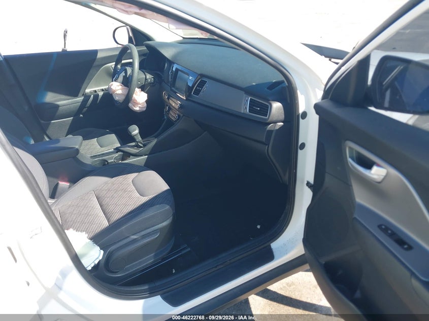 2019 KIA NIRO LX · Фото 5