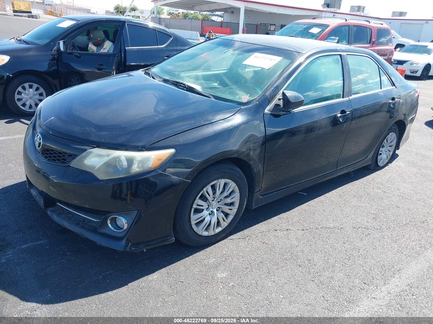 Vin: 4t1bf1fk0eu472068, lot: 46722757, toyota camry se 20142