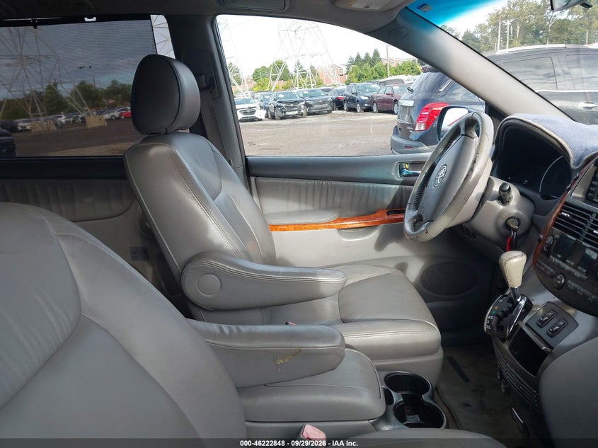 TOYOTA SIENNA 2008 VIN 5TDBK22C38S018250