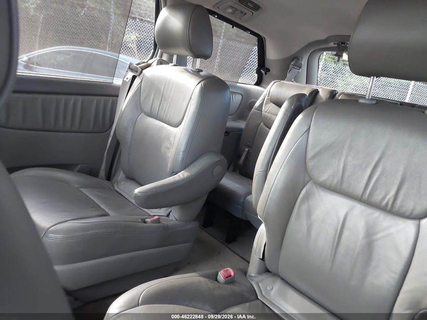 TOYOTA SIENNA 2008 VIN 5TDBK22C38S018250
