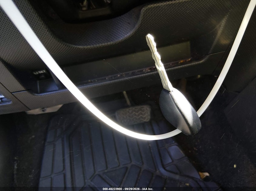 2009 SCION XD · Фото 11