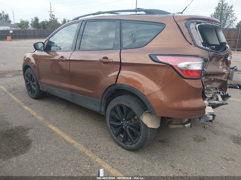 Vin: 1fmcu9gd0hud28629, lot: 46723034, ford escape se 20173
