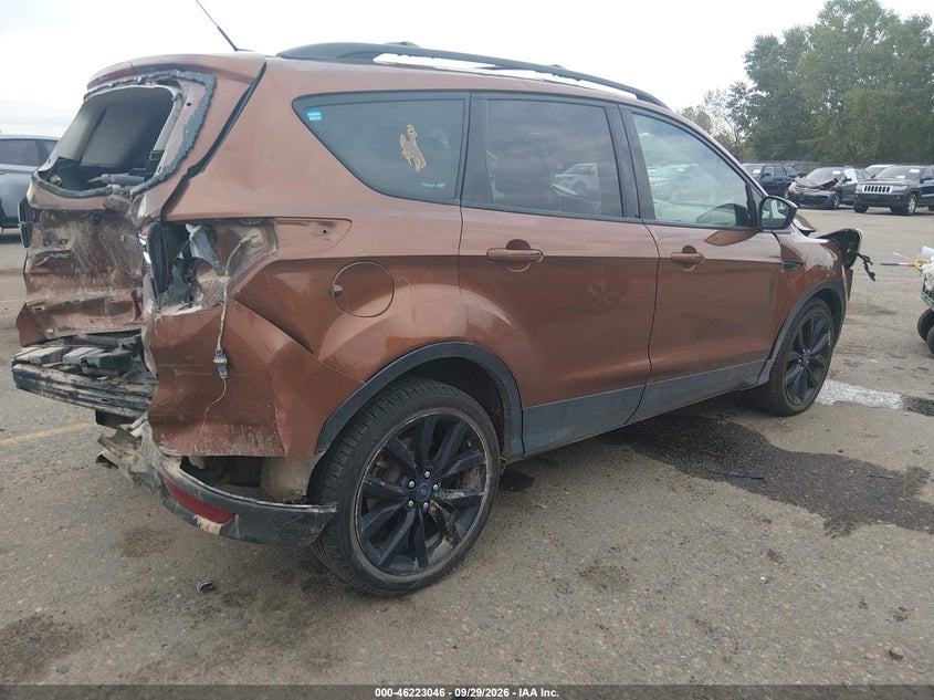 Vin: 1fmcu9gd0hud28629, lot: 46723034, ford escape se 20174