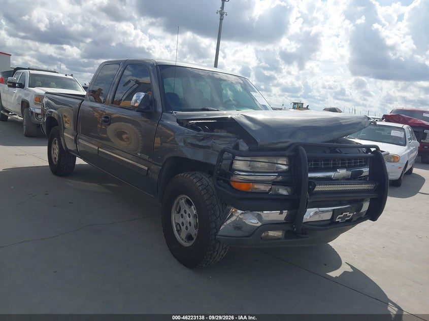 2002 Chevrolet Silverado 1500 Ls, Right Front, IAAI, VIN 2GCEK19T421291564