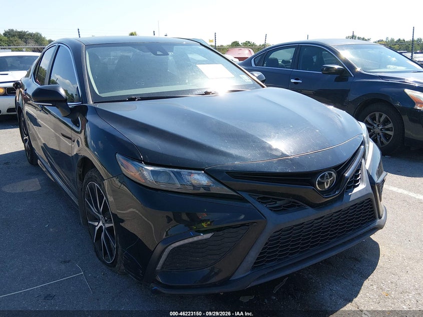 TOYOTA CAMRY - zdjęcie 1