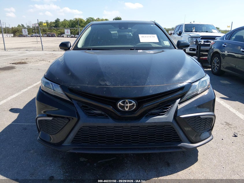 TOYOTA CAMRY - zdjęcie 12