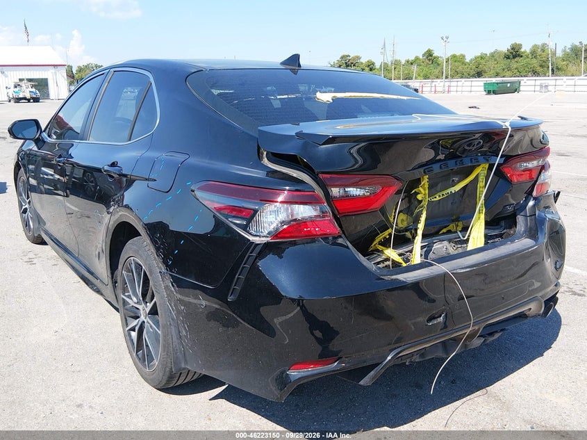 TOYOTA CAMRY - zdjęcie 3