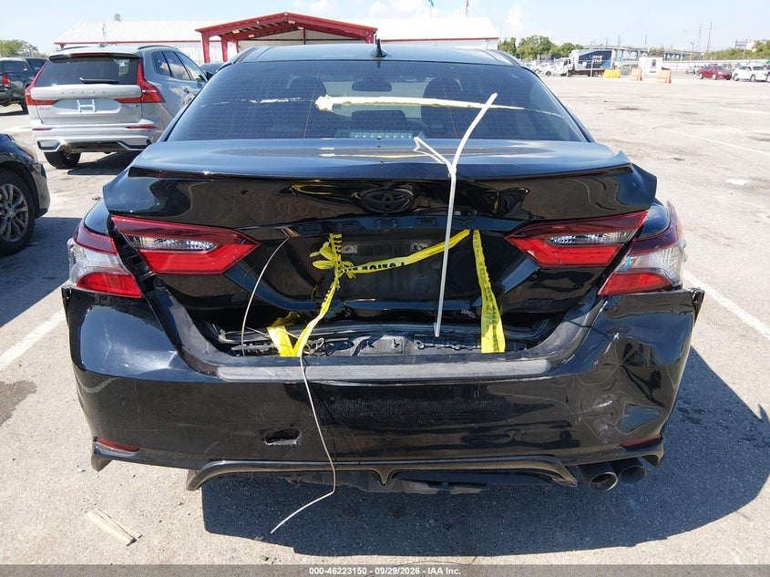 TOYOTA CAMRY - zdjęcie 6