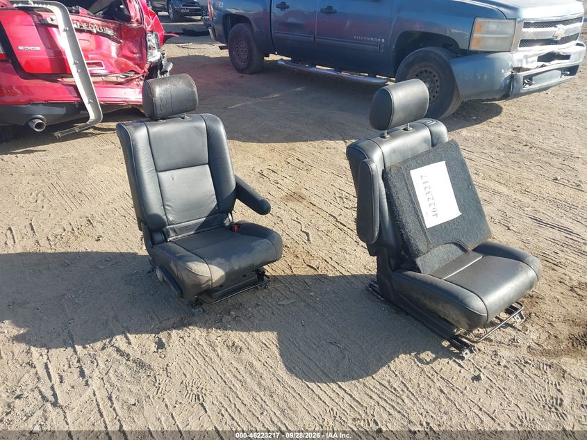 Vin: 5tdby5g14js160264, lot: 46723205, toyota sequoia trd sport 2018 img_1
