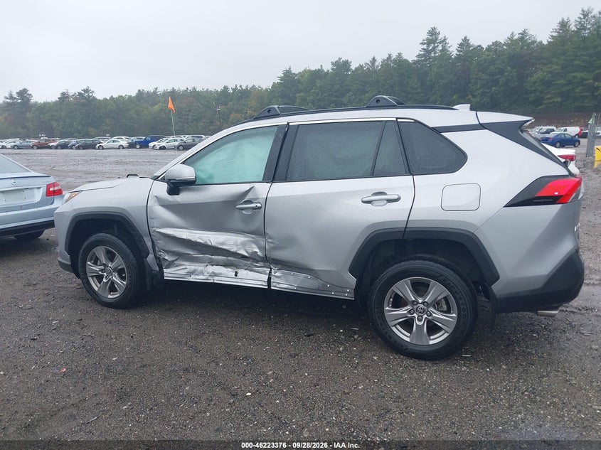TOYOTA RAV4 - zdjęcie 13