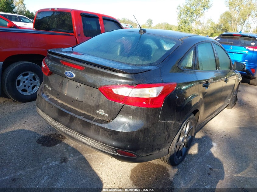 Vin: 1fadp3f21dl383402, lot: 46723526, ford focus se 20134