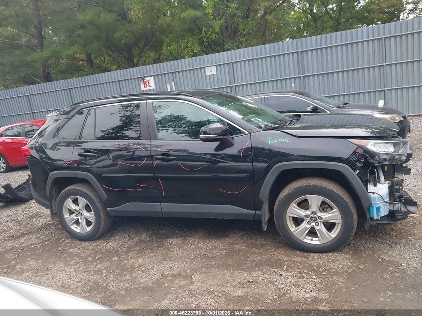 TOYOTA RAV4 - zdjęcie 13
