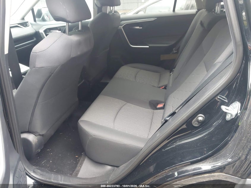 TOYOTA RAV4 - zdjęcie 8