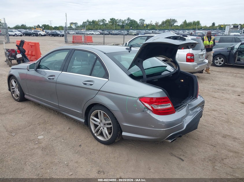 Vin: wddgf8bb6cf894524, lot: 46724081, mercedes-benz c 300 sport 4matic 20123
