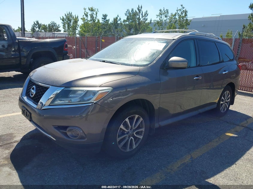 Nissan Pathfinder - фото 2