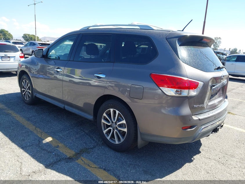 Nissan Pathfinder - фото 3