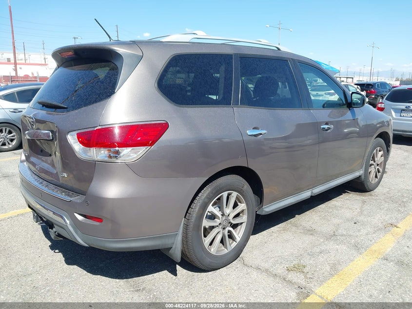 Nissan Pathfinder - фото 4