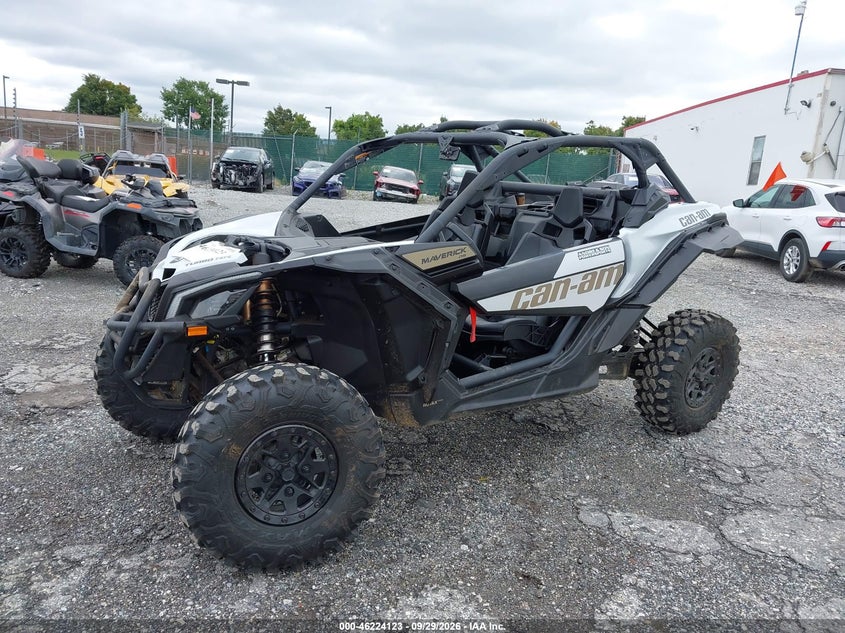 CAN-AM MAVERICK X3 2024
