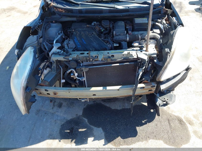 2013 NISSAN VERSA 1.6 SL · Фото 10