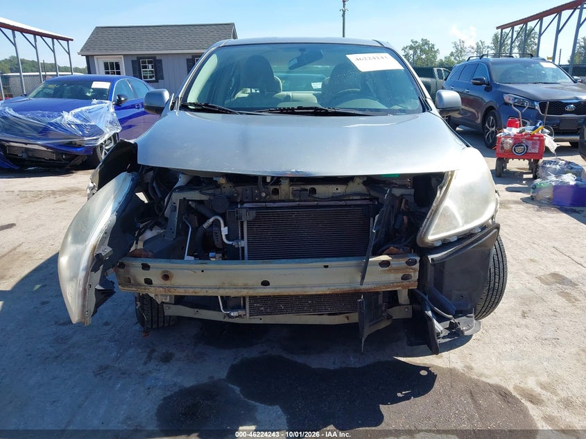 2013 NISSAN VERSA 1.6 SL · Фото 6