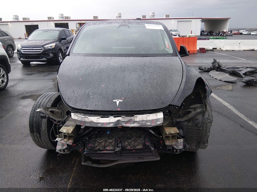 TESLA MODEL Y - zdjęcie 13