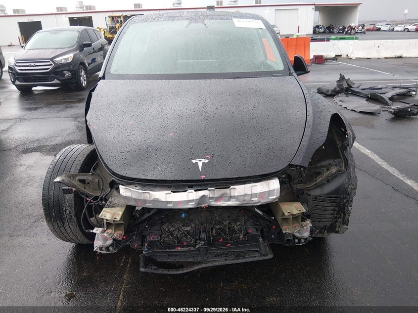 TESLA MODEL Y - zdjęcie 20