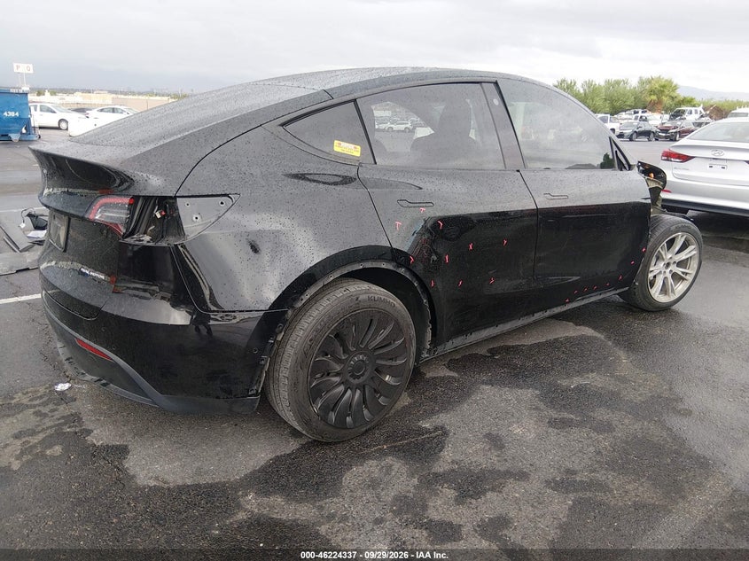 TESLA MODEL Y - zdjęcie 4