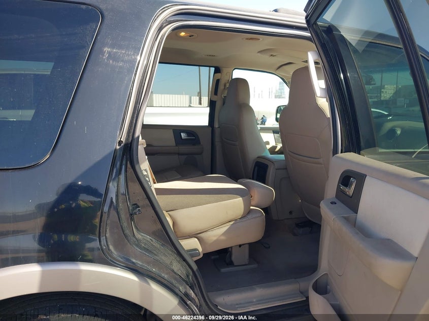 2003 FORD EXPEDITION auction photo 8