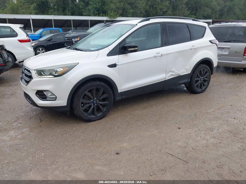 2017 Ford Escape, Звичайний знос, IAAI, VIN 1FMCU9JD0HUC23100 — фото 2