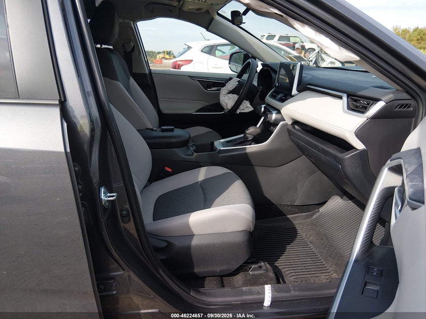 TOYOTA RAV4 - zdjęcie 5