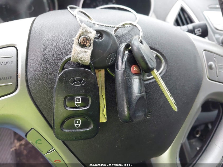 2013 HYUNDAI TUCSON GLS · Фото 11