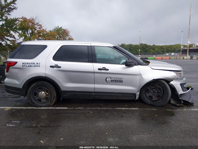 FORD POLICE INTERCEPTOR UTILITY 2018 VIN 1FM5K8AR9JGA37077