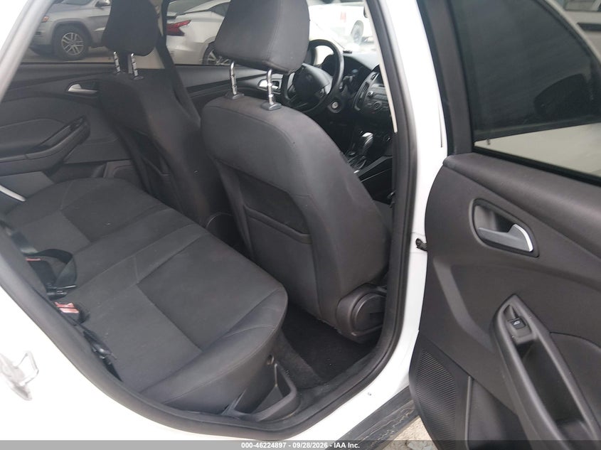 FORD FOCUS 2015 VIN 1FADP3F28FL263633