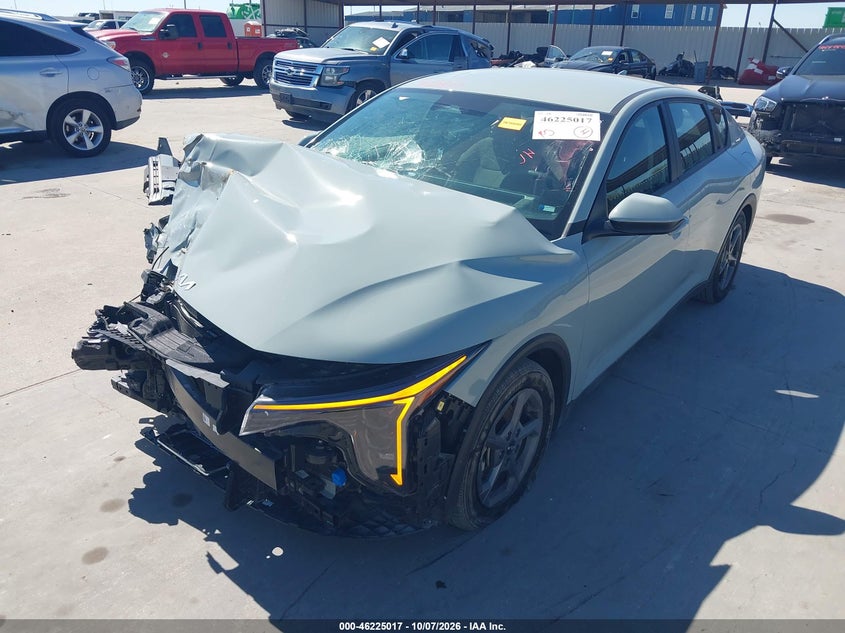 Vin: 3kpft4de6se160053, lot: 46725005, kia k4 lxs 20252