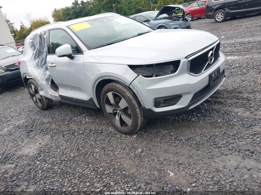 Vin: yv4162uk5m2401030, lot: 46725028, volvo xc40 t5 momentum 2021 img_1