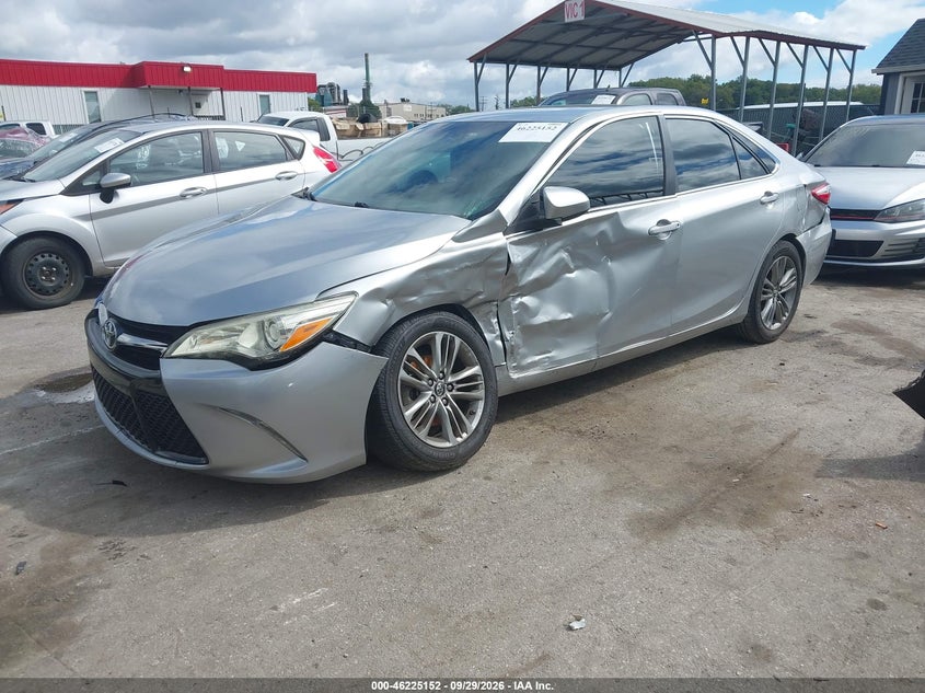 2017 Toyota Camry Se, Front & Rear, IAAI, VIN 4T1BF1FK4HU711965 — photo 2