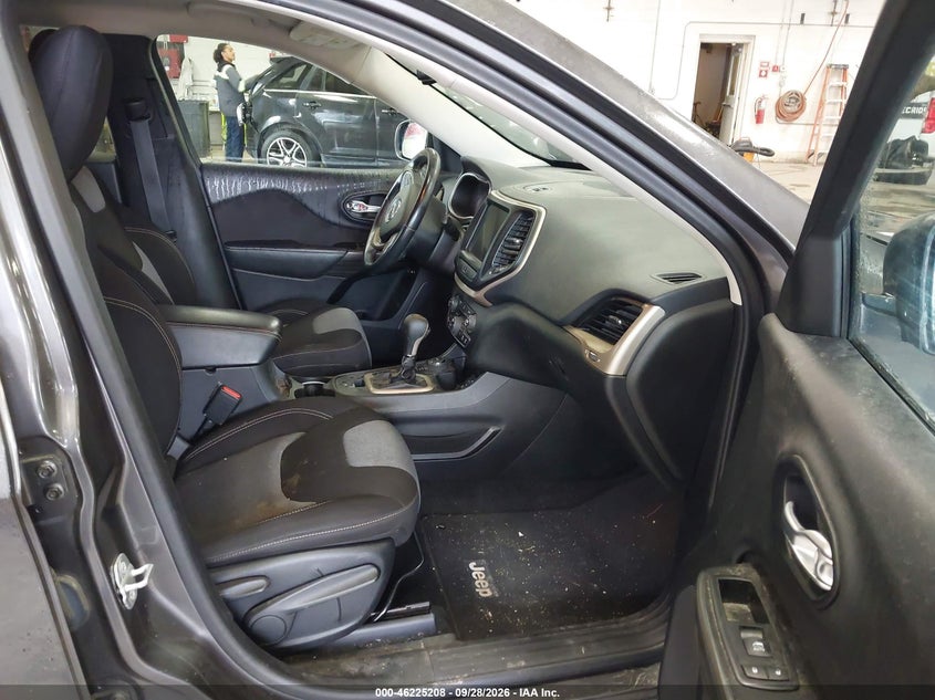 JEEP CHEROKEE 2014 VIN 1C4PJMCB1EW181744