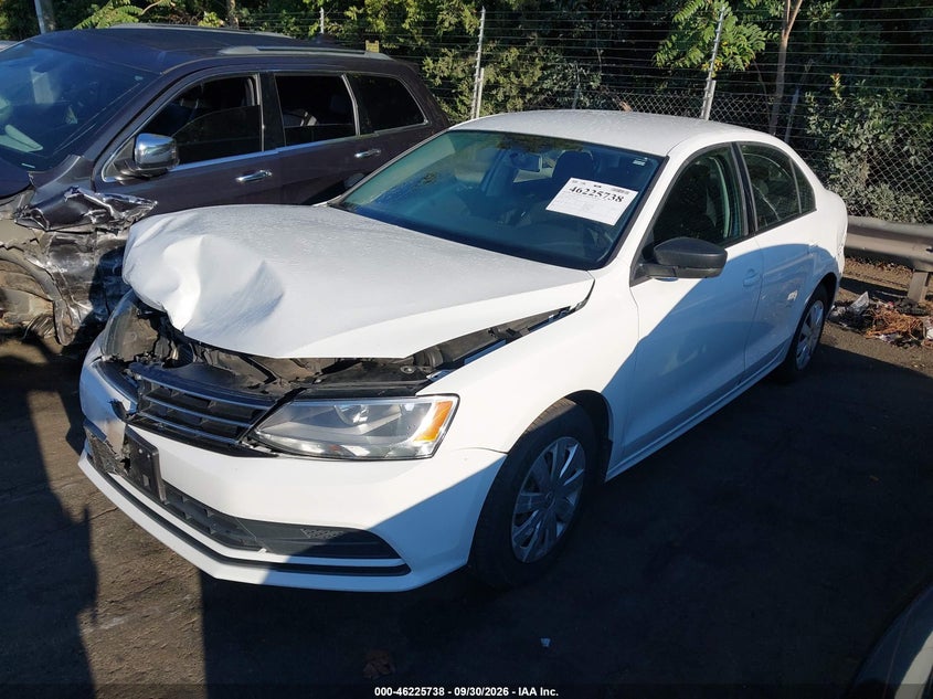 2015 Volkswagen Jetta 2.0L S, Удар спереди, IAAI, VIN 3VW2K7AJ7FM417508 — фото 2