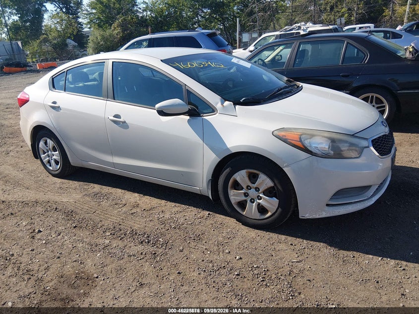 Vin: knafk4a66f5392666, lot: 46725864, kia forte lx 2015 img_1