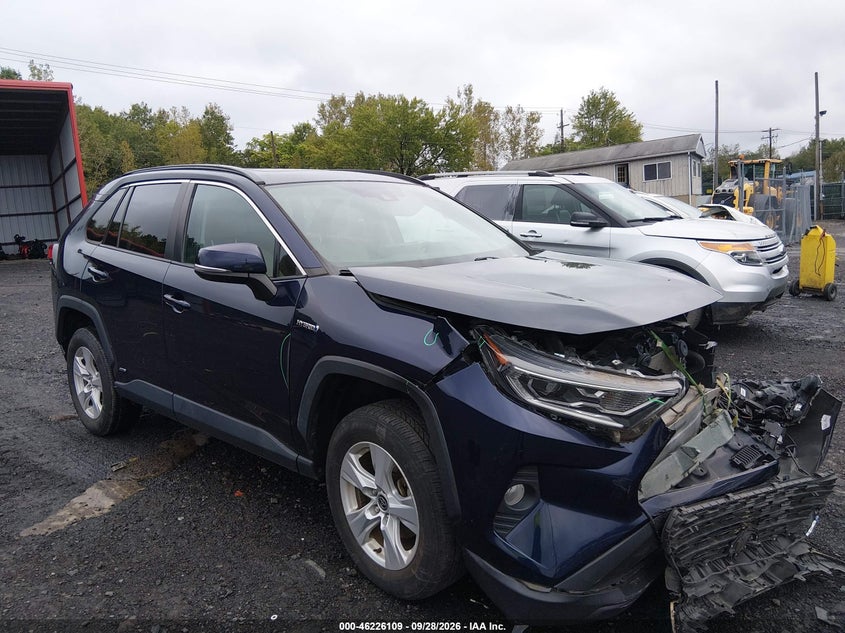 2021 TOYOTA RAV4 HYBRID XLE