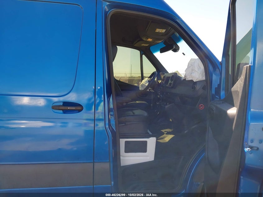 2019 MERCEDES-BENZ SPRINTER 2500 STANDARD ROOF V6 · Photo 5