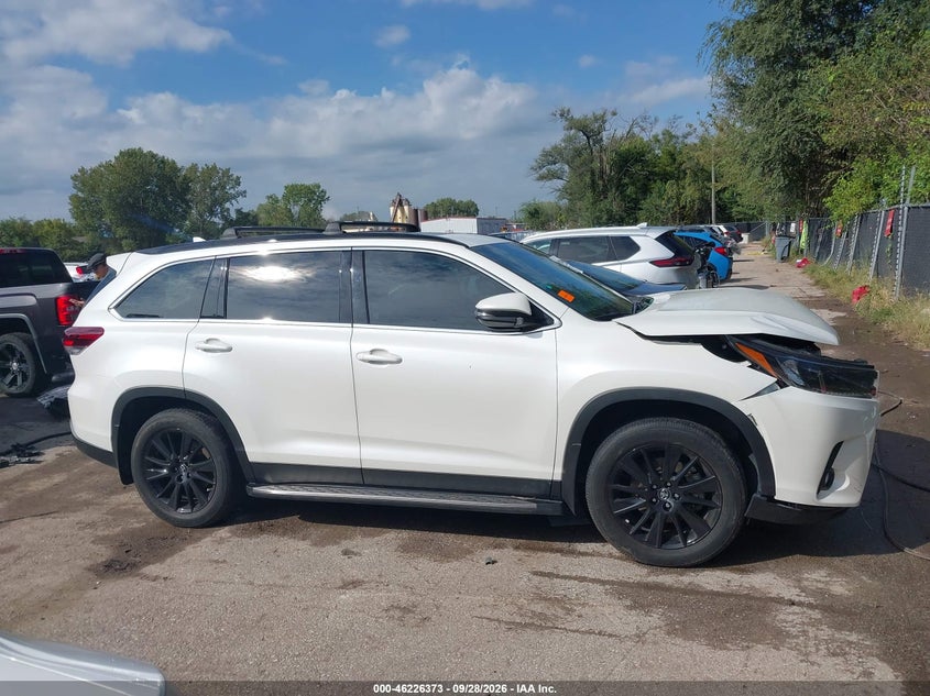 TOYOTA HIGHLANDER - zdjęcie 13