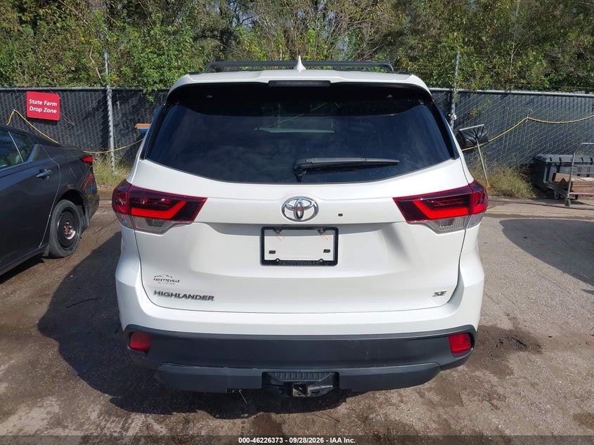 TOYOTA HIGHLANDER - zdjęcie 16