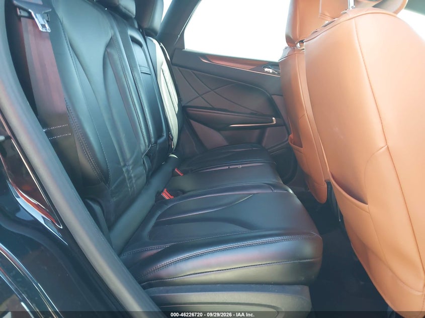 LINCOLN MKC 2019 VIN 5LMCJ2D98KUL17107