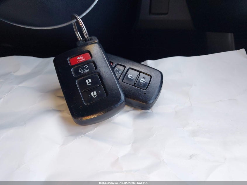 TOYOTA RAV4 - zdjęcie 11