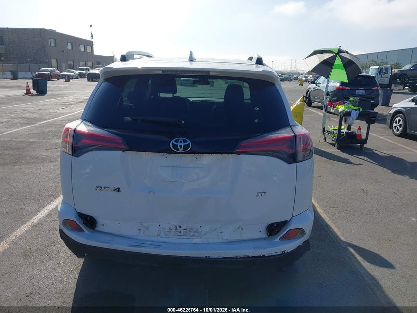 TOYOTA RAV4 - zdjęcie 16